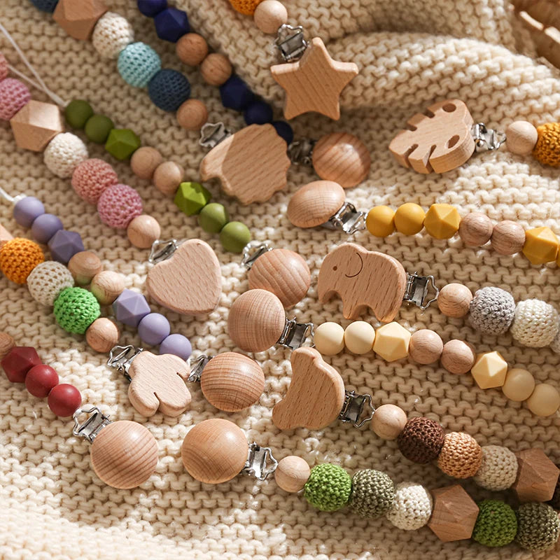 Cadena de Chupete de Silicona y Madera – Diseño Floral