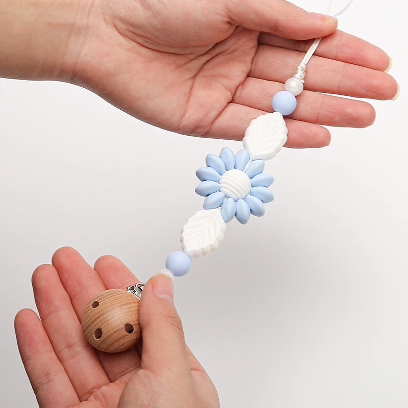 Cadena de Chupete de Silicona y Madera – Diseño Floral
