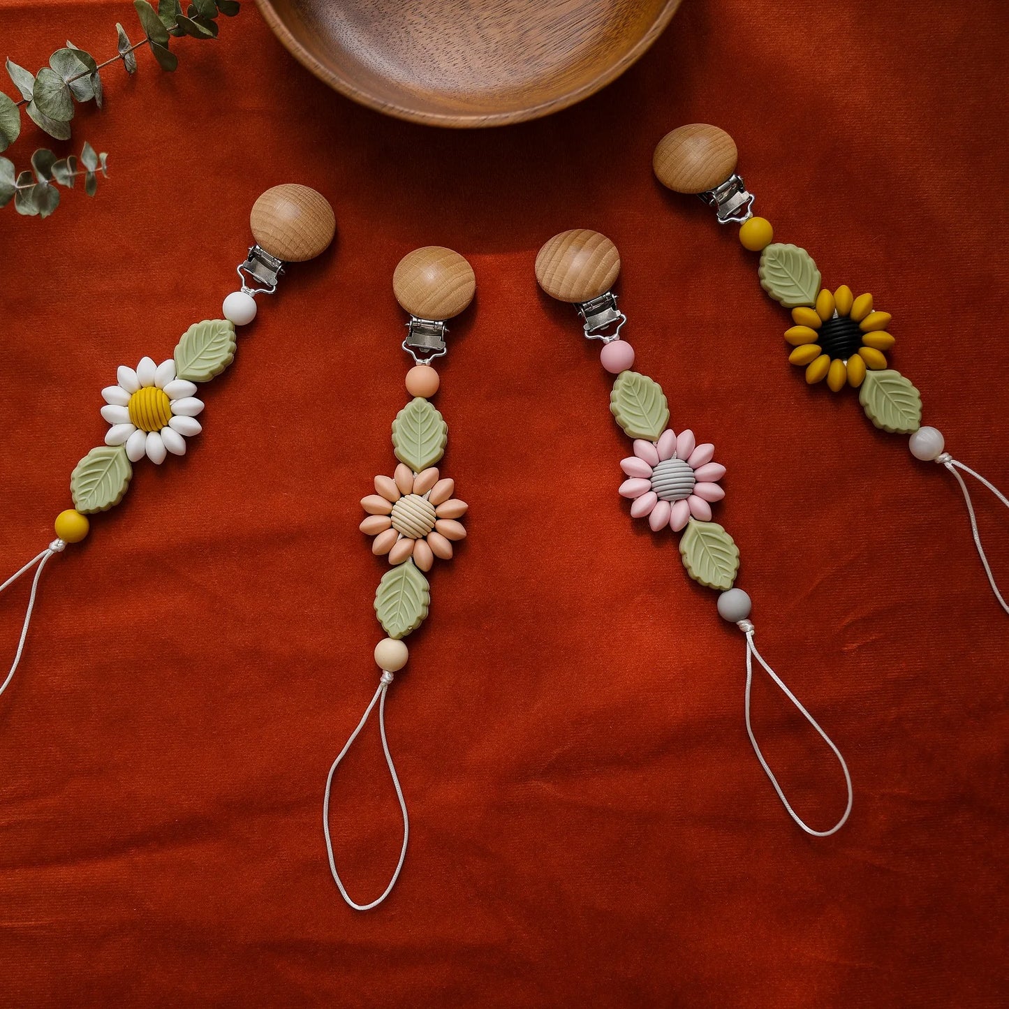 Cadena de Chupete de Silicona y Madera – Diseño Floral