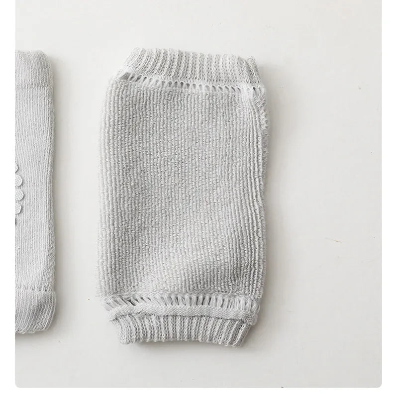 Conjunto de calcetines y rodilleras para bebé