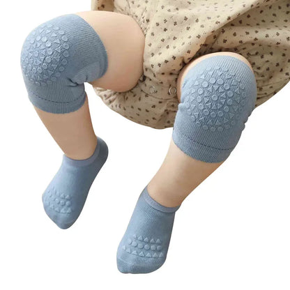 Conjunto de calcetines y rodilleras para bebé